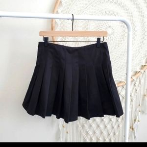 J.Galt black pleated mini skort